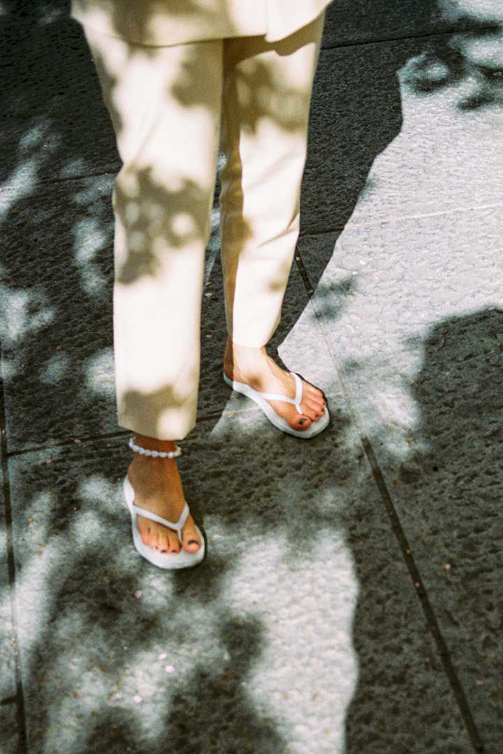 Picture of Tapered Flip Flops-White