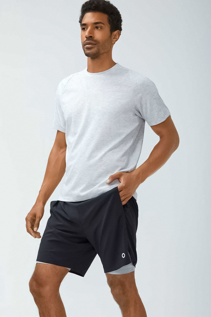 Picture of Newton Active Short - Black