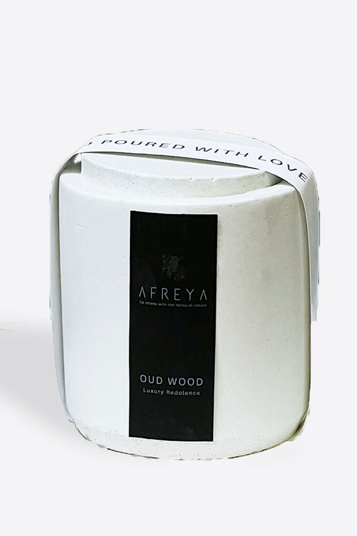 Picture of Oud Wood Big Concrete Candle