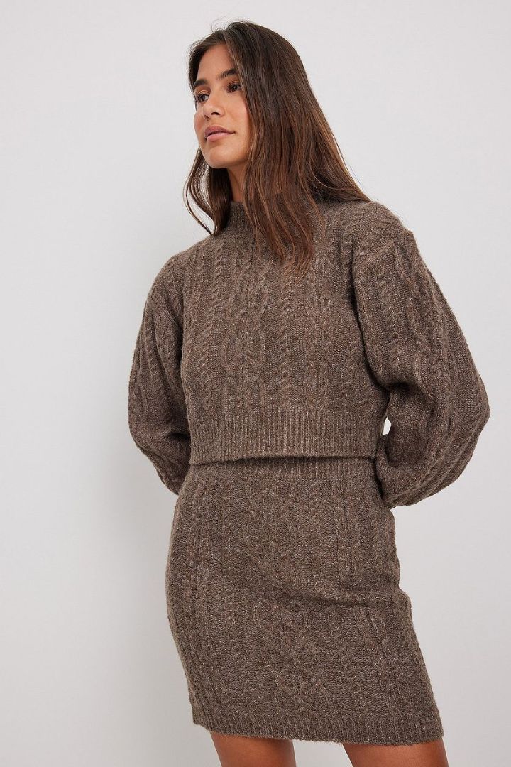 Picture of Cable Knitted Short Sweater-Brown