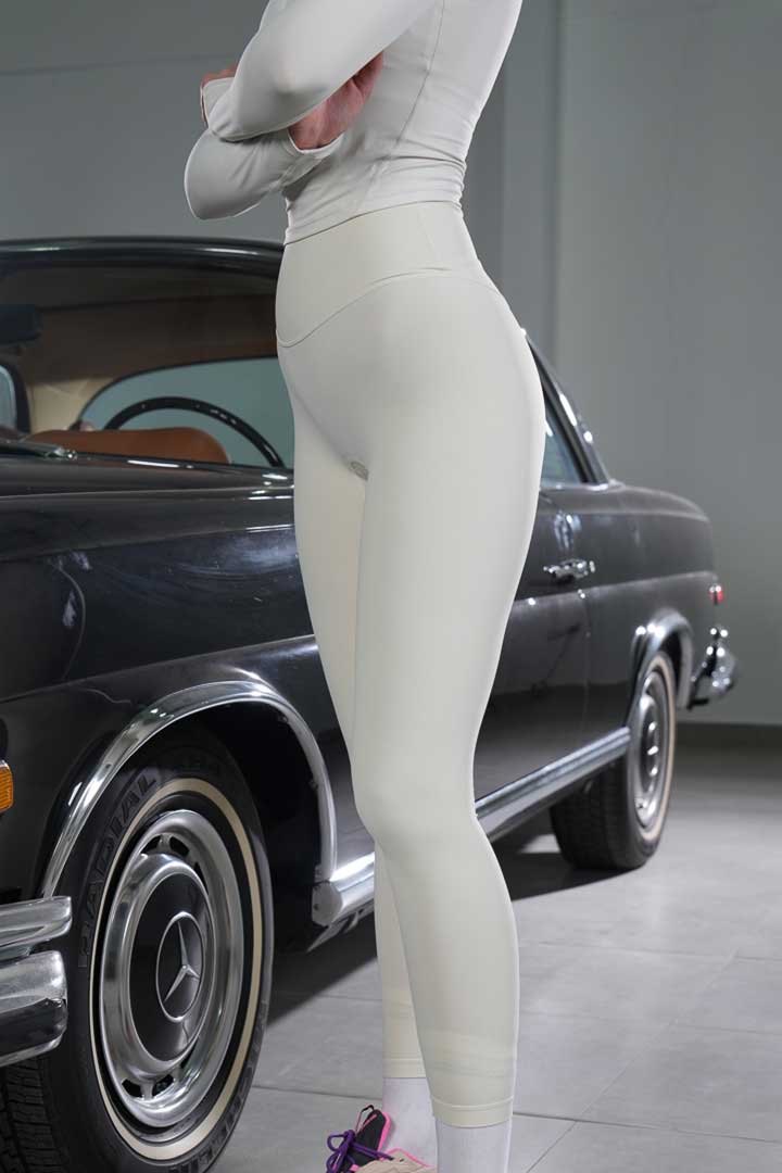 Picture of Everywear Leggings -Cloud White