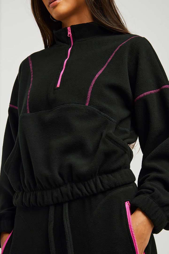 Picture of Mammoth Cropped Half Zip