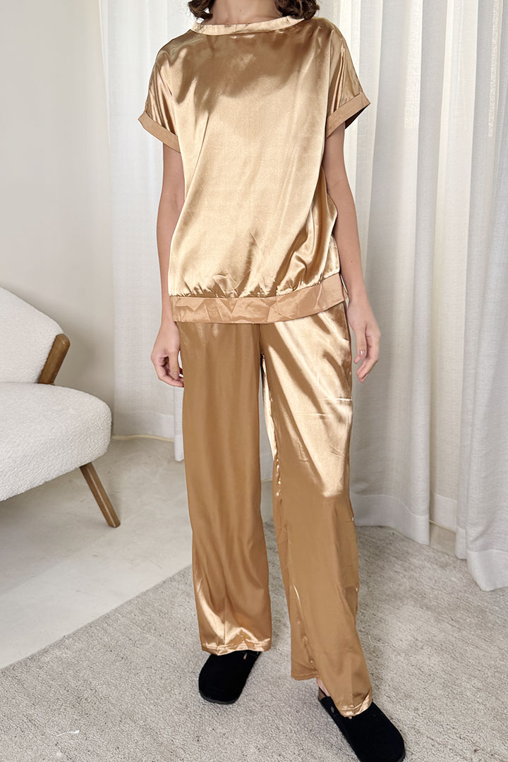 Picture of Smooth Satin Set - Caramel