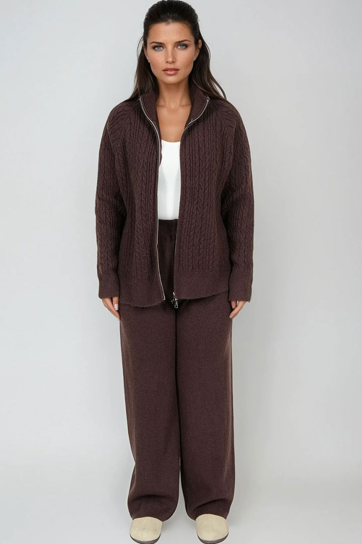 Picture of Cable Knit Set - Brown