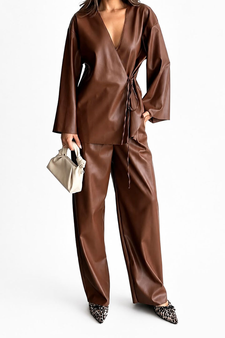 Picture of Leather set - Brown
