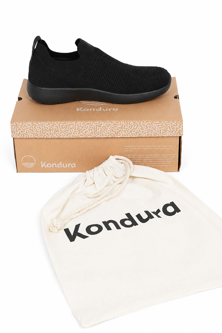Picture of Cloud Slip On - Black on Black 