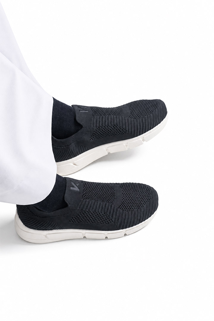 Picture of Slip On Black on White